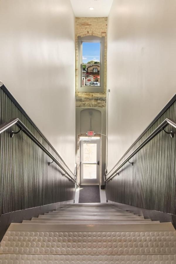 Golden Lofts Unit 1 Downtown Traverse City 1Bd 1Ba Bagian luar foto